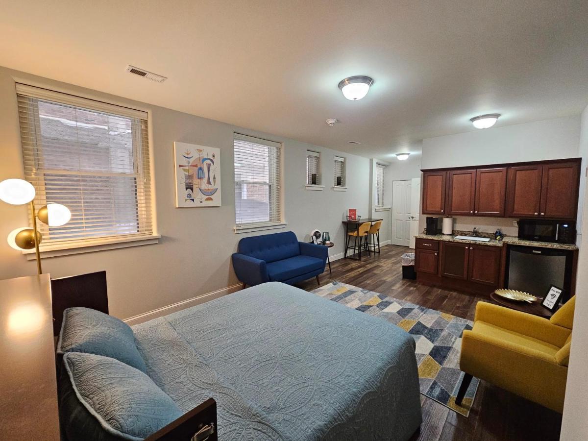 Cozy Studio At The Historic Inman Champaign Bagian luar foto